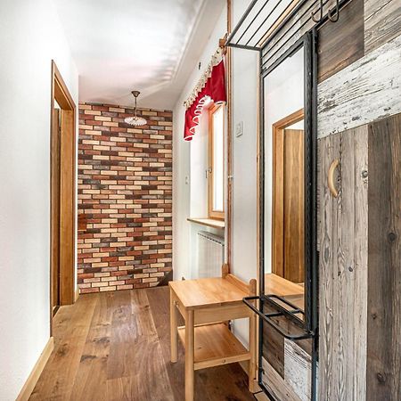 House By The Stream - Happy Rentals Avce Eksteriør billede