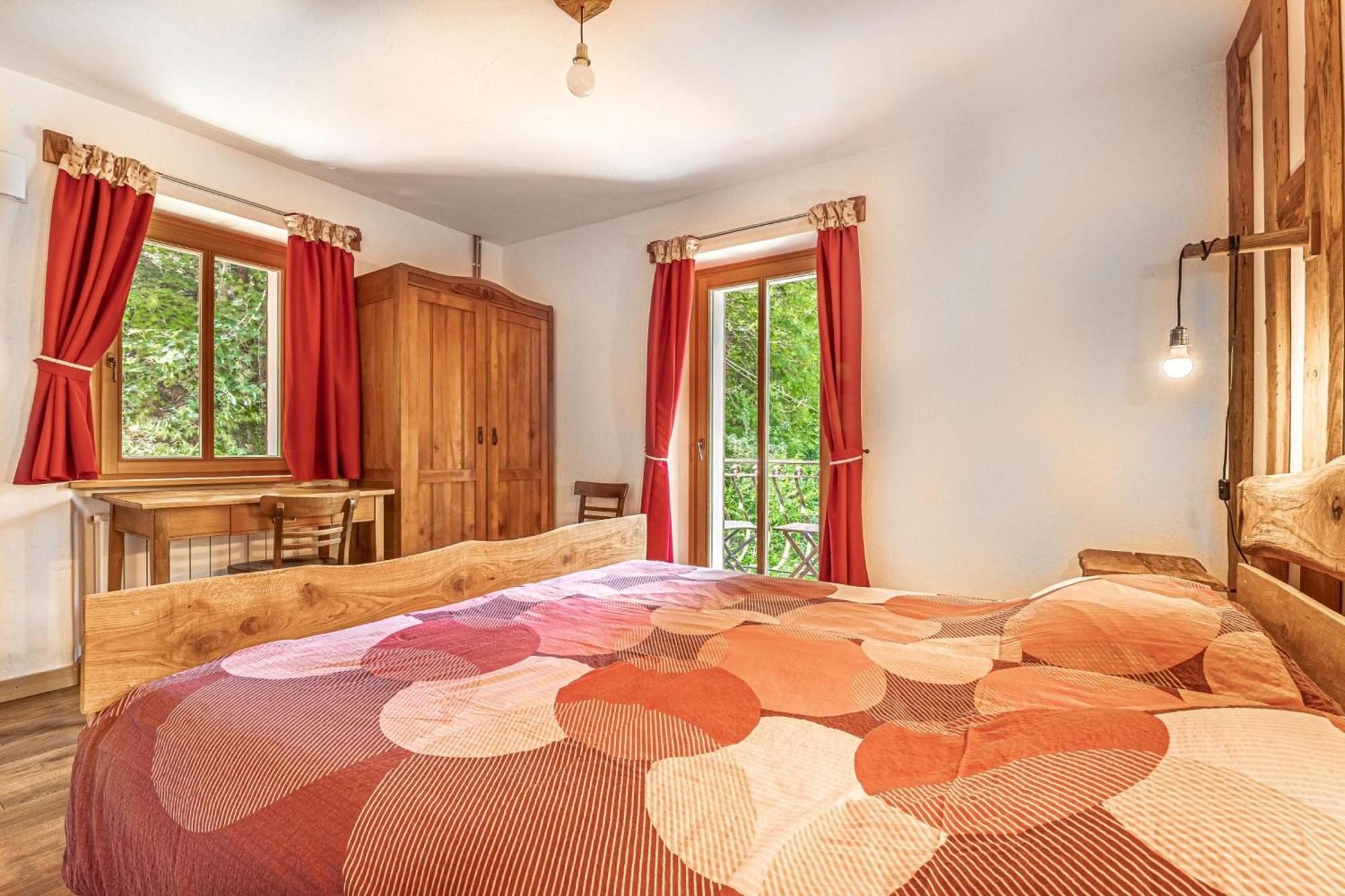 House By The Stream - Happy Rentals Avce Eksteriør billede